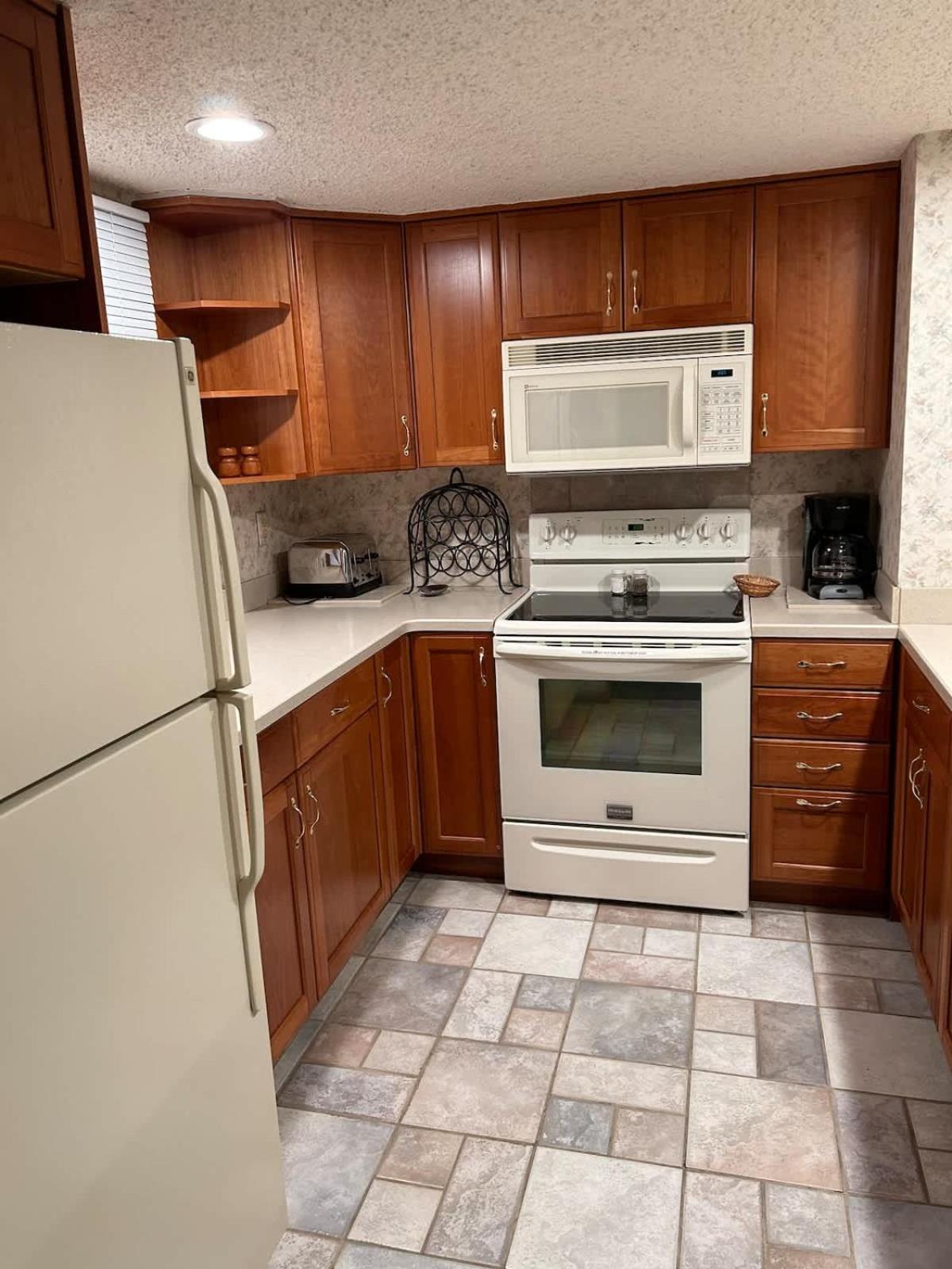 Top Floor Luxury, Sauna, Private Pool, Lake Bellaire Beach, 5 Beds, 4 Full Bath מראה חיצוני תמונה