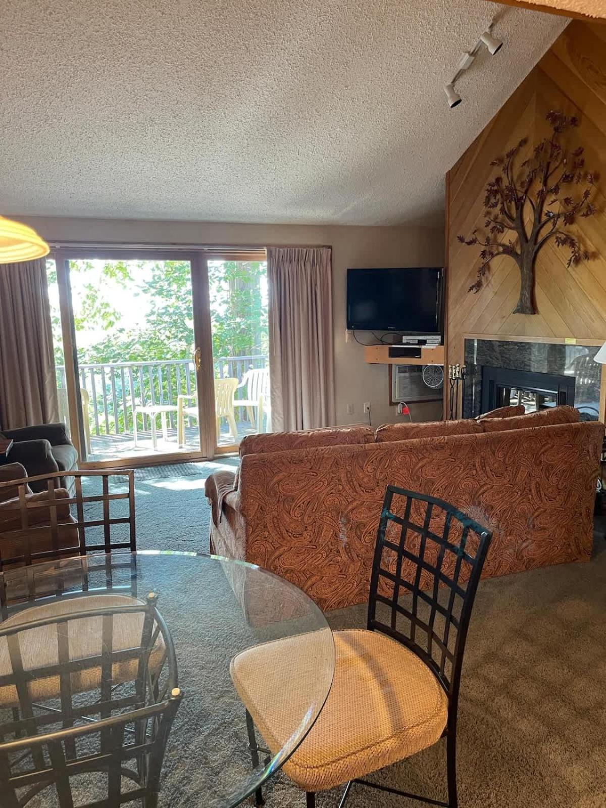 Top Floor Luxury, Sauna, Private Pool, Lake Bellaire Beach, 5 Beds, 4 Full Bath מראה חיצוני תמונה